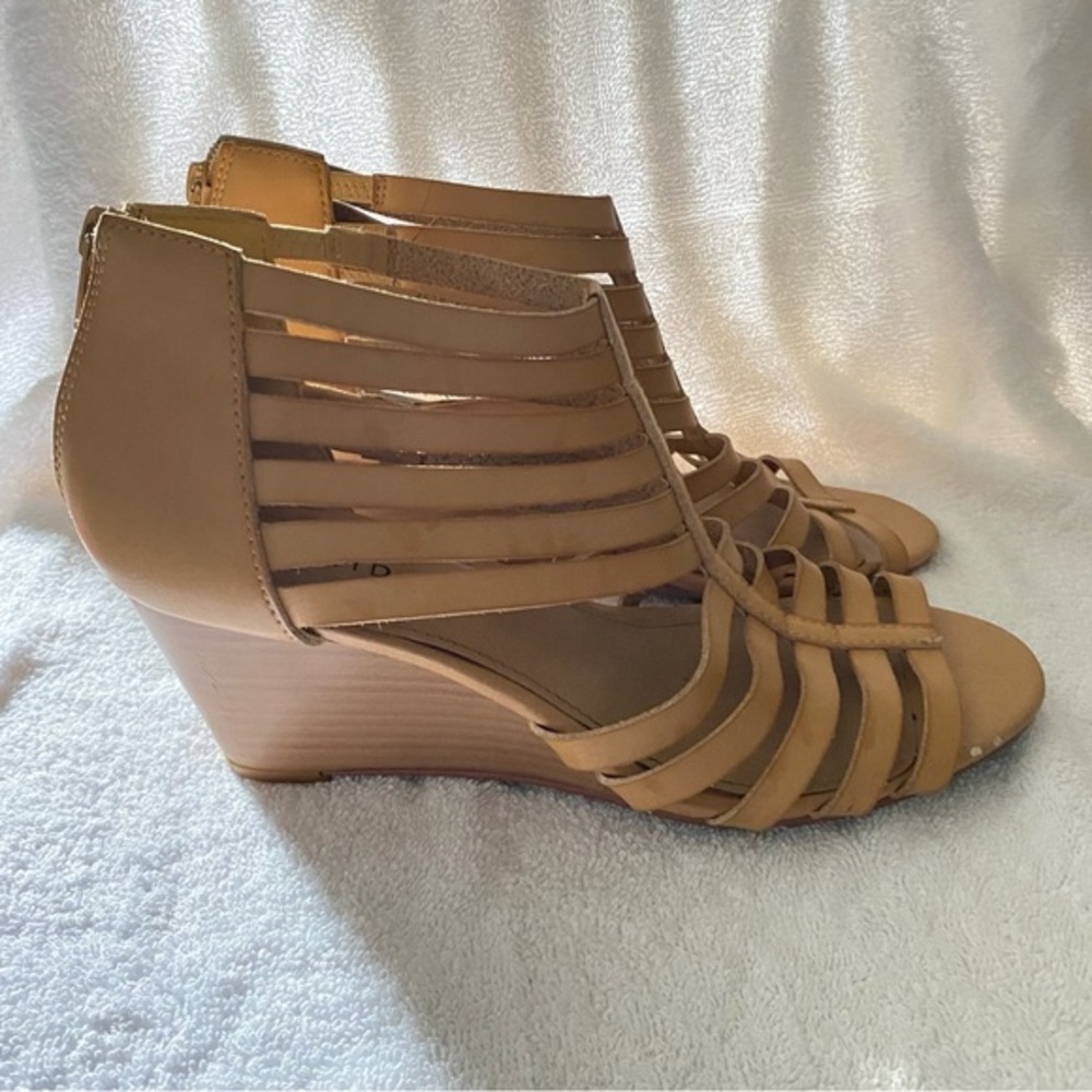 Torrid Shoes Sandals Women’s Size 9W Wedge Open Toe Has Some Flaw Marks Back Zip